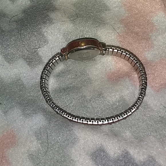 Watch - Picture 2 of 3